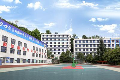 仪陇县复兴中学校园风景